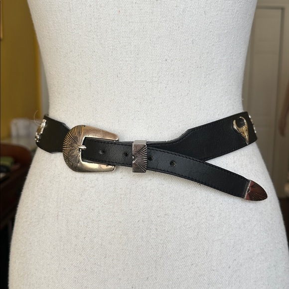Silver Creek Black Leather Western Belt with Desert Animals 90’s Vintage Size 30 - Picture 10 of 16